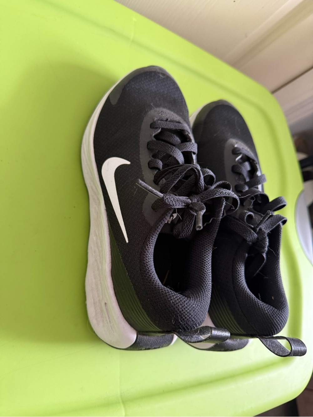 Nike Women’s Black and White Athletic Sneakers